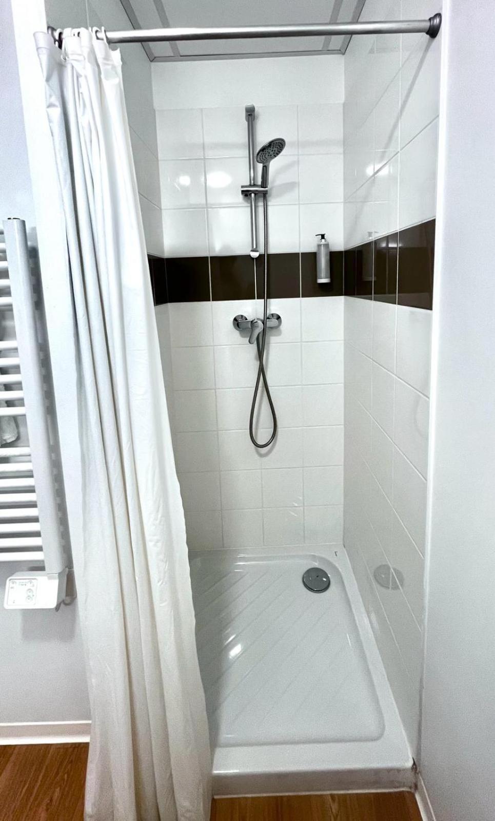 Residence Hoteliere Le Prado Либорн Екстериор снимка
